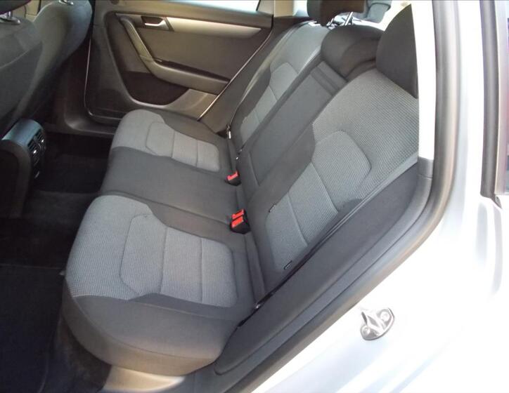 Volkswagen Passat 13