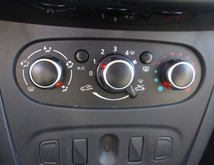 Dacia Logan Kombi 999,0 54 kw