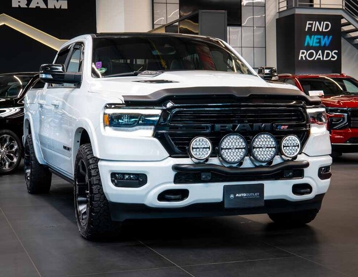 Dodge RAM Pick-up 5,7 l 295 kw