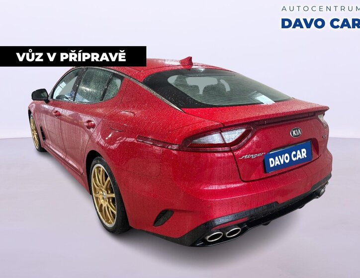 KIA Stinger Hatchback 3,3 l 269 kw