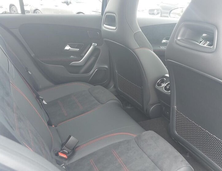 Mercedes-Benz Třídy A Hatchback 1,3 l 120 kw