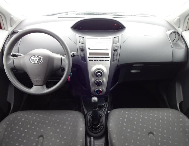 Toyota Yaris Hatchback 998,0 51 kw