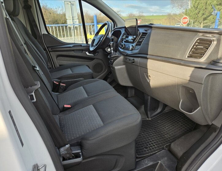 Ford Transit Custom 9