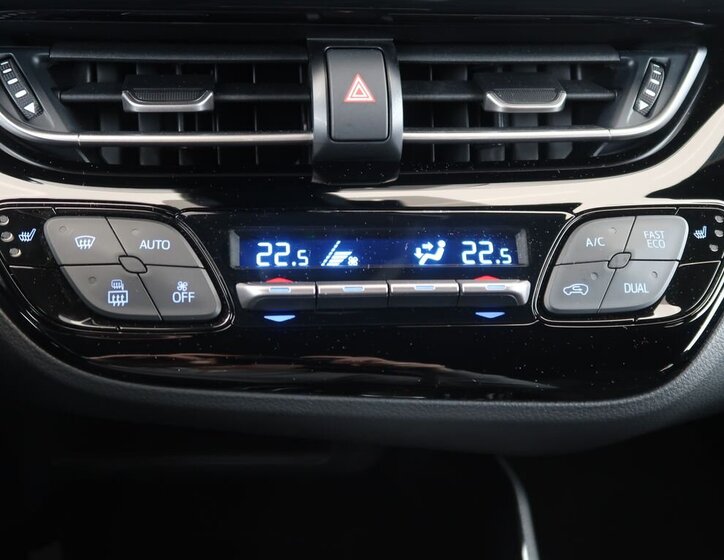 Toyota C-HR SUV 1,8 l 72 kw