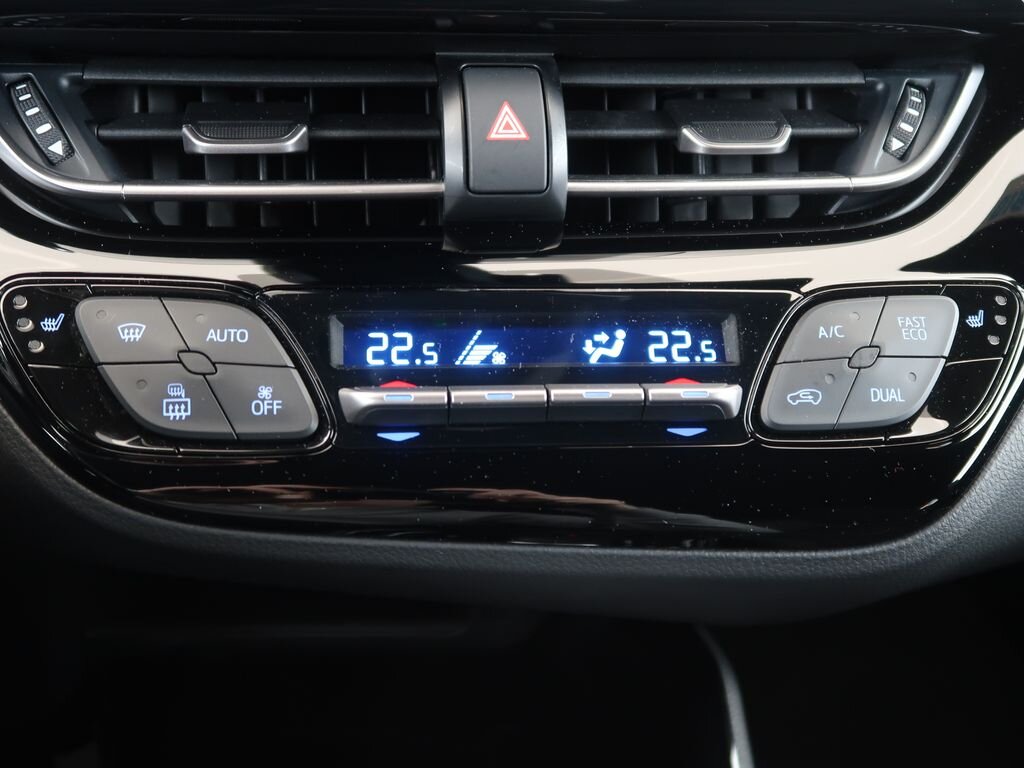 Toyota C-HR SUV 1,8 l 72 kw