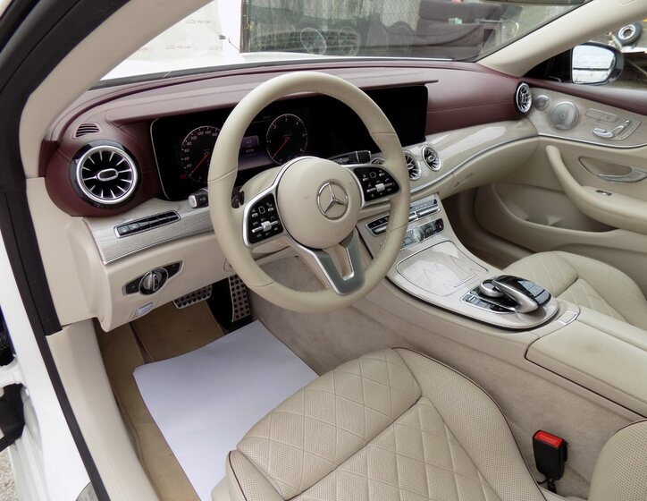 Mercedes-Benz Třídy E 11