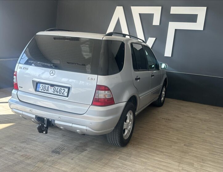 Mercedes-Benz Třídy M SUV 2,7 l 120 kw