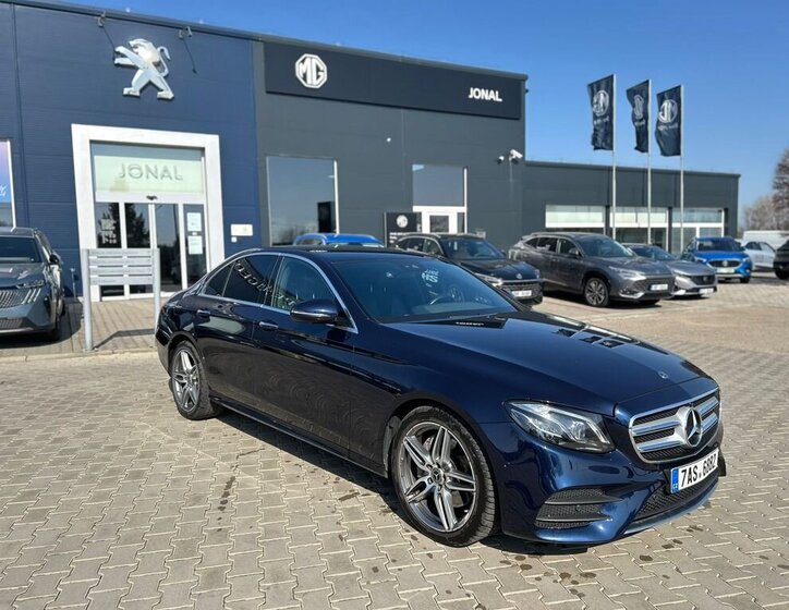 Mercedes-Benz Třídy E Sedan / Limuzína 2,0 l 143 kw