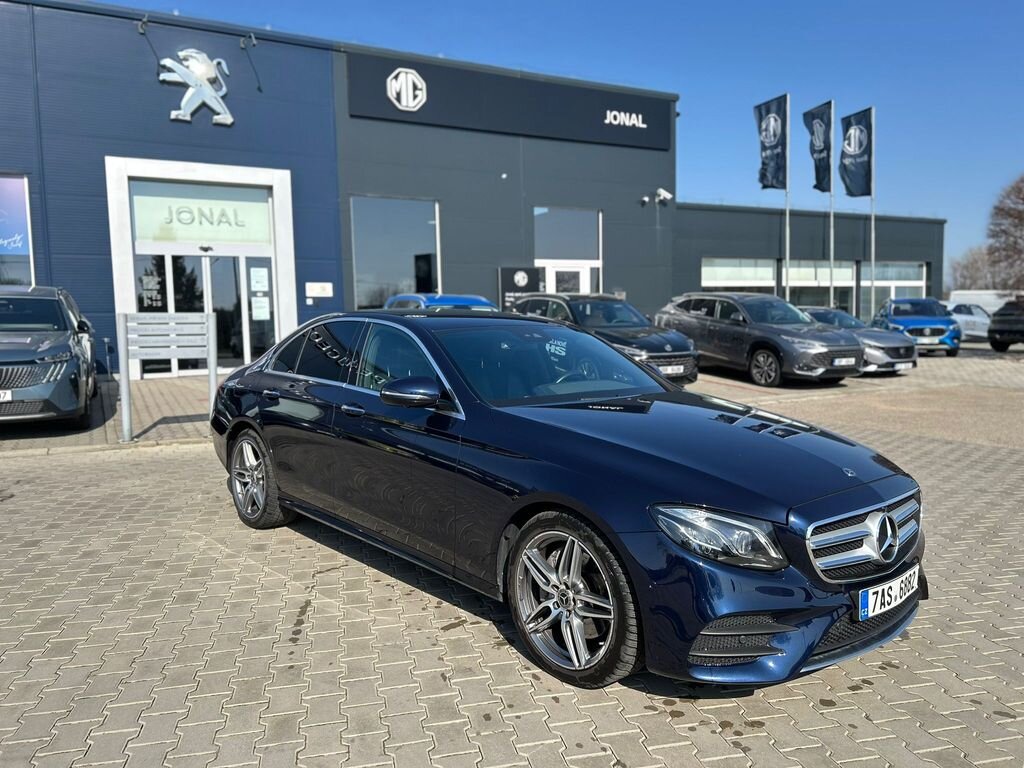 Mercedes-Benz Třídy E Sedan / Limuzína 2,0 l 143 kw