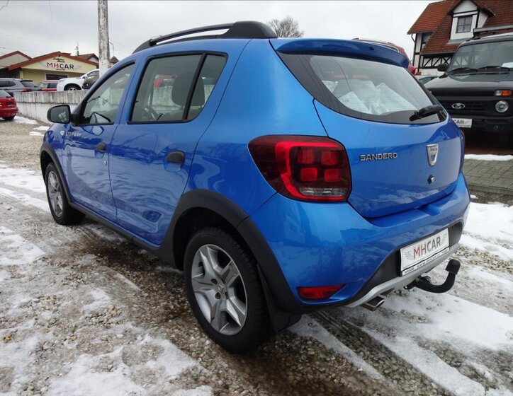 Dacia Sandero Hatchback 898,0 66 kw