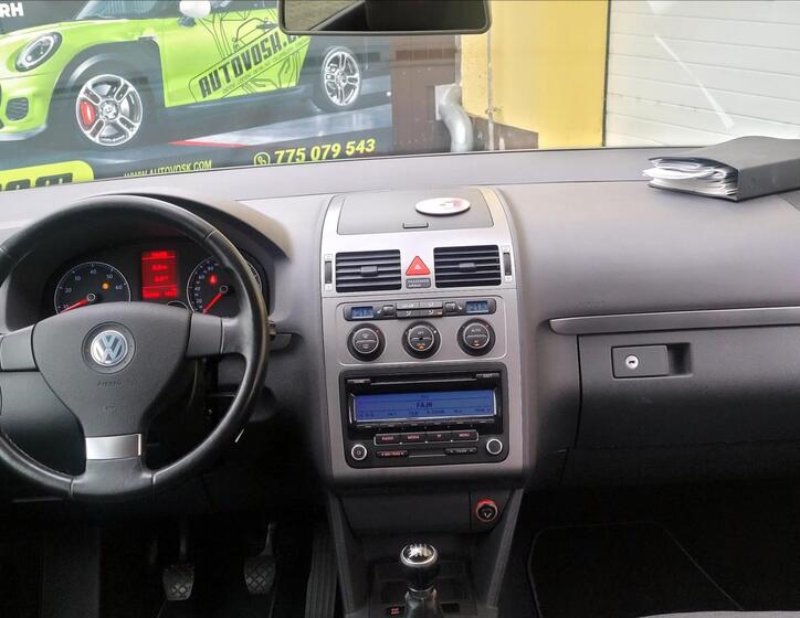 Volkswagen Touran 36