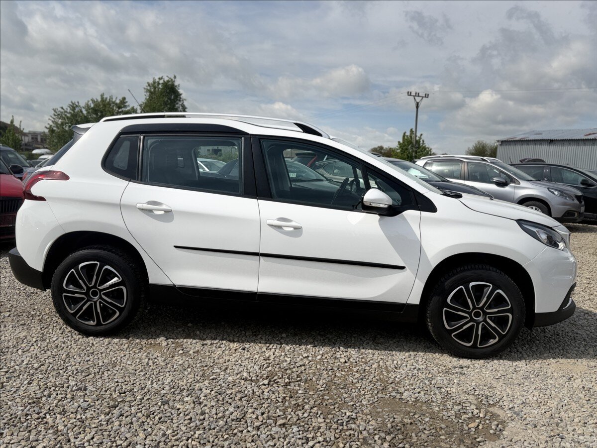 Peugeot 2008 SUV / Terénní 1,2 l 61 kw