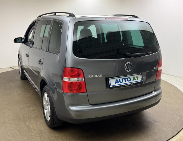 Volkswagen Touran MPV 1,6 l 75 kw