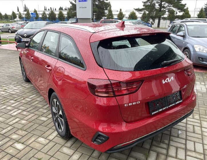 KIA Ceed 8