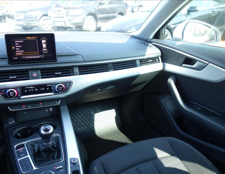 Audi A4 Sedan / Limuzína 2,0 l 110 kw
