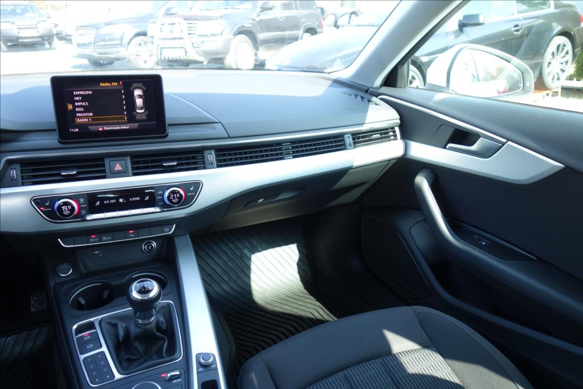 Audi A4 Sedan / Limuzína 2,0 l 110 kw