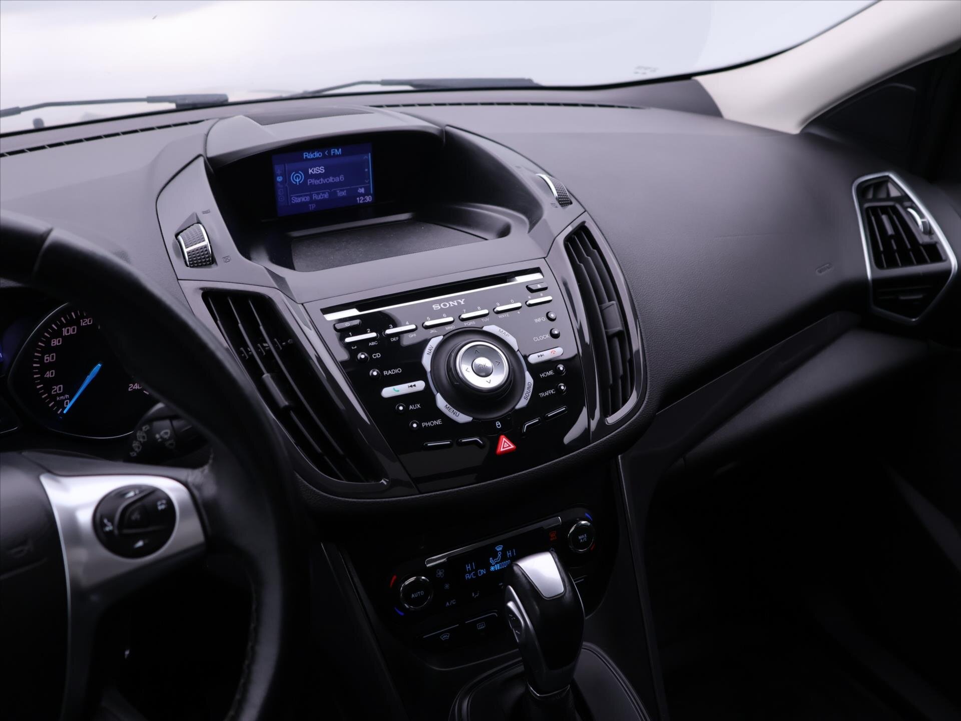 Ford Kuga SUV / Terénní 2,0 l 103 kw