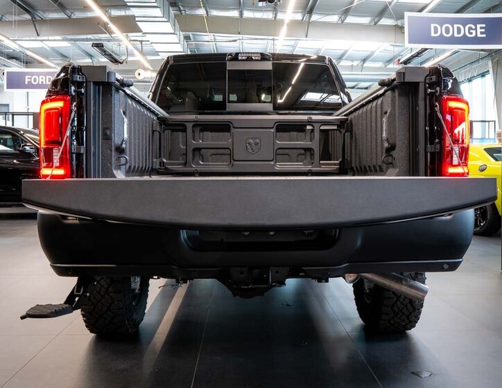 Dodge RAM Pick-up 6,4 l 306 kw