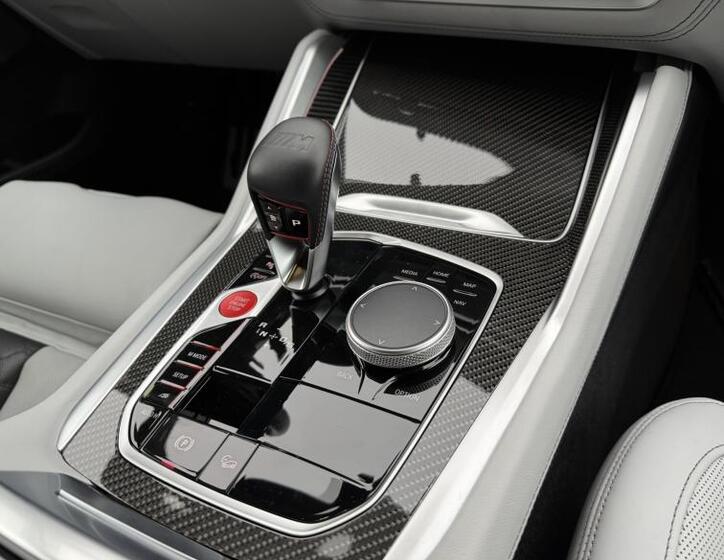 BMW X5 SUV 4,4 l 460 kw