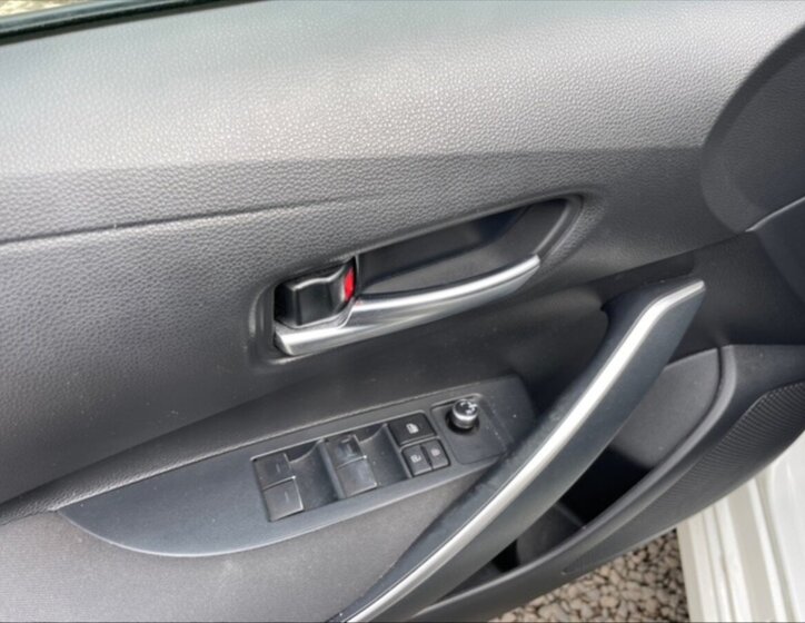 Toyota Corolla Sedan / Limuzína 1,8 l 72 kw