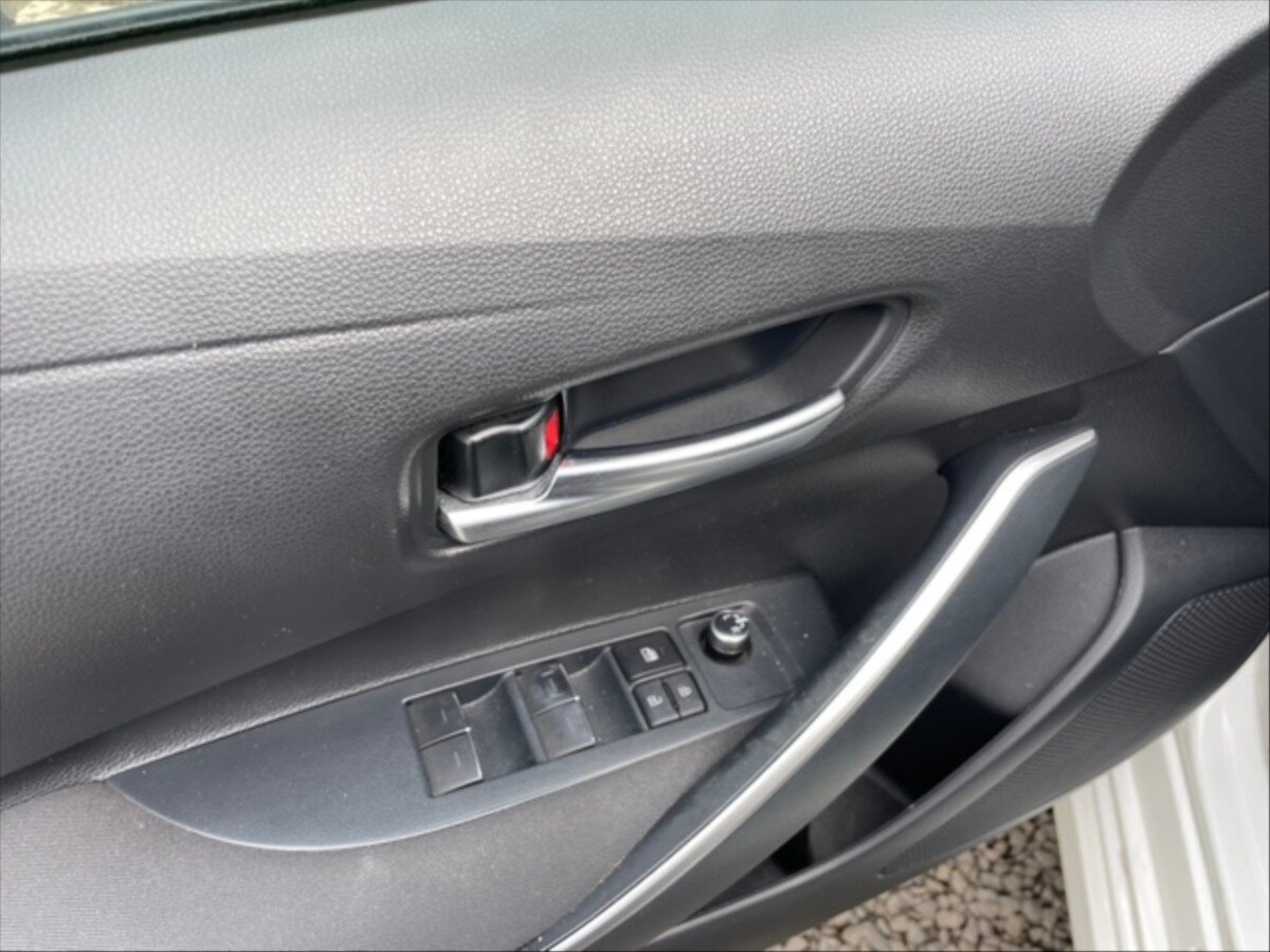 Toyota Corolla Sedan / Limuzína 1,8 l 72 kw