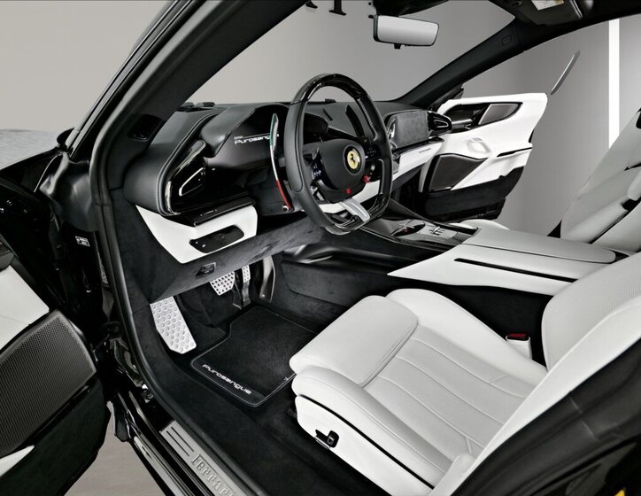 Ferrari Purosangue SUV / Terénní 6,5 l 529 kw