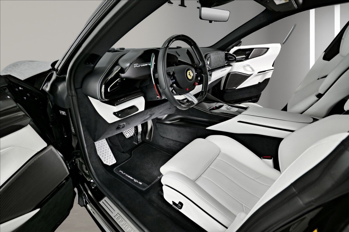 Ferrari Purosangue SUV / Terénní 6,5 l 529 kw