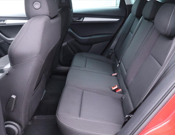 Škoda Karoq SUV / Terénní 2,0 l 85 kw