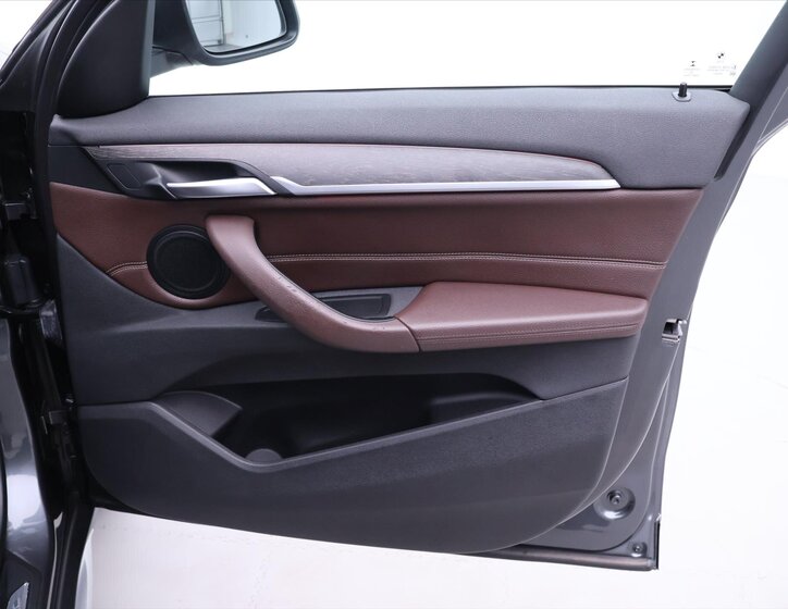 BMW X1 SUV / Terénní 2,0 l 140 kw