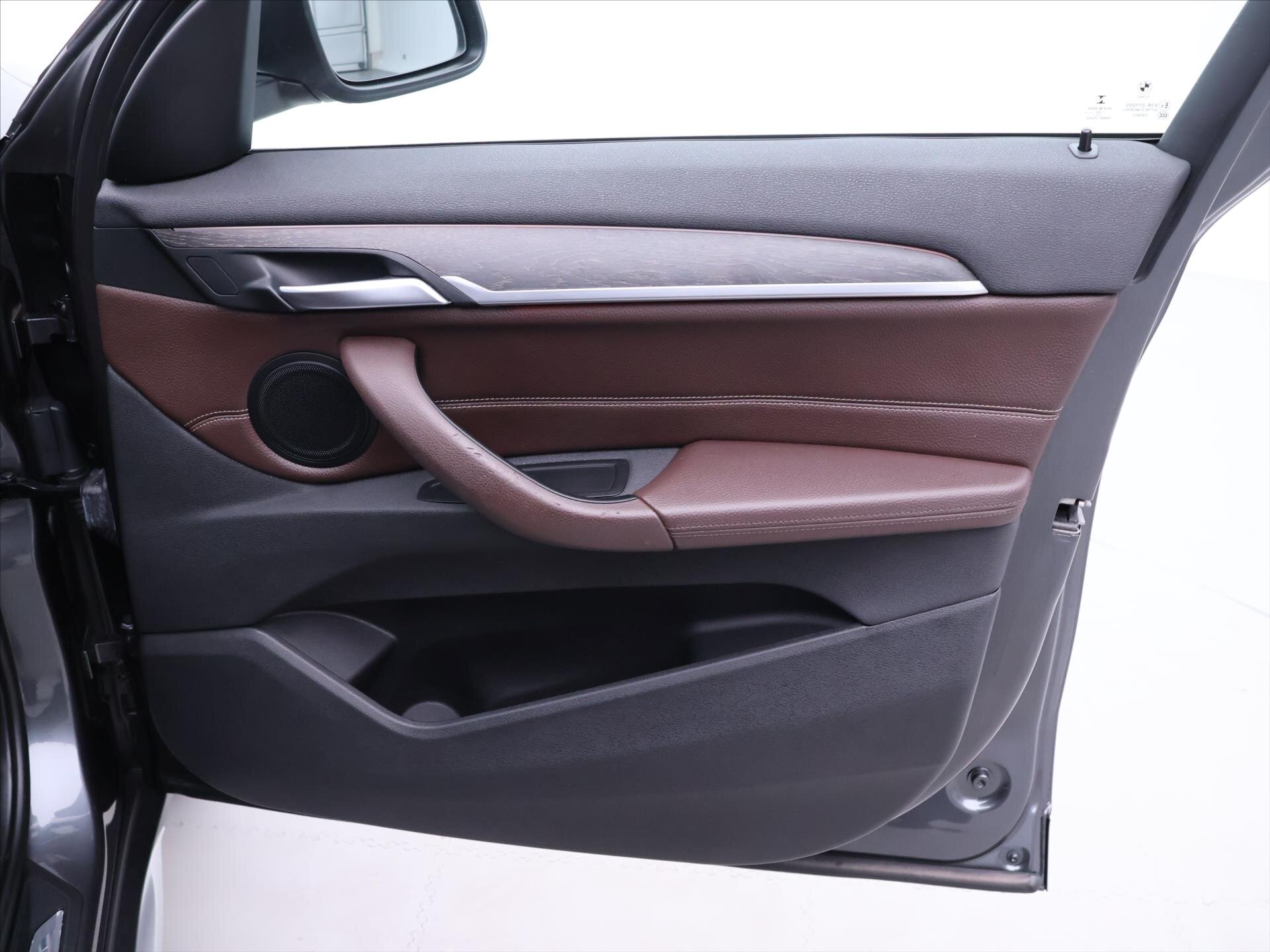 BMW X1 SUV / Terénní 2,0 l 140 kw