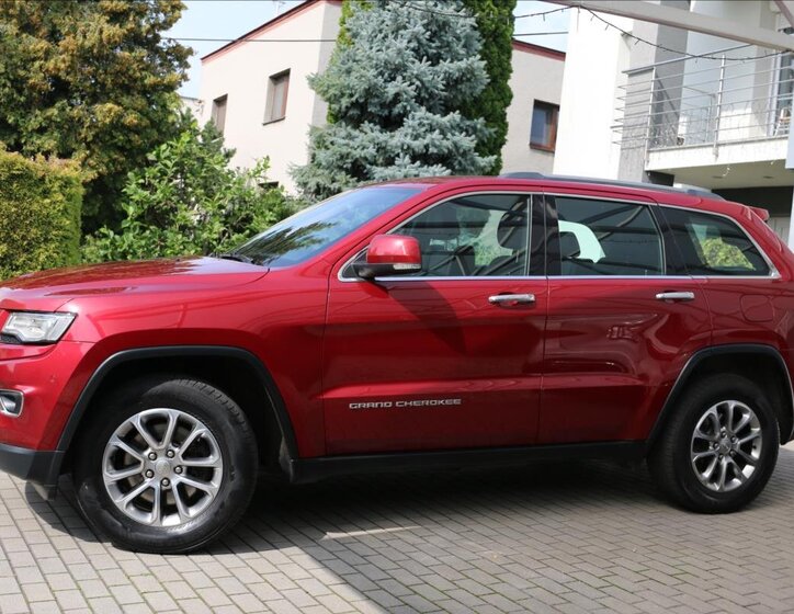 Jeep Grand Cherokee 16