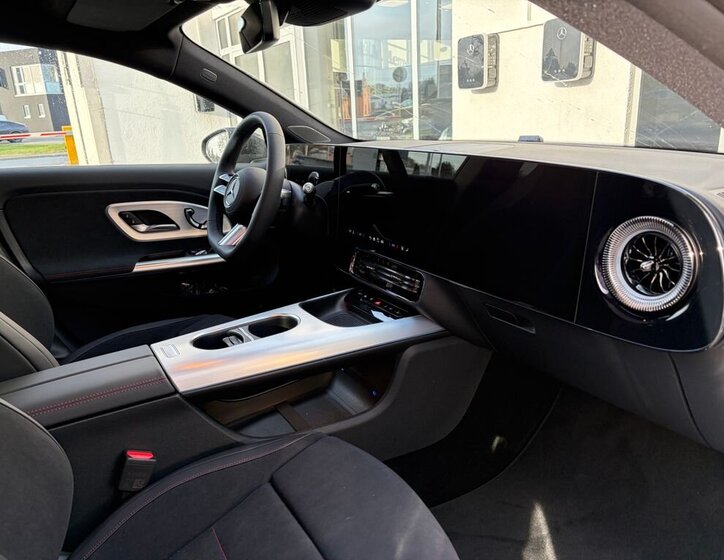 Mercedes-Benz CLA Kombi 0,0 260 kw