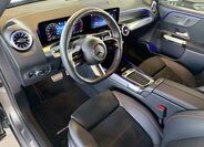 Mercedes-Benz GLB 12