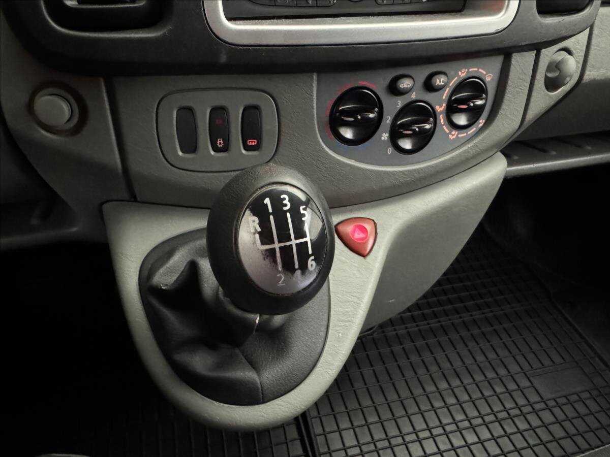 Opel Vivaro Kombi 2,0 l 84 kw