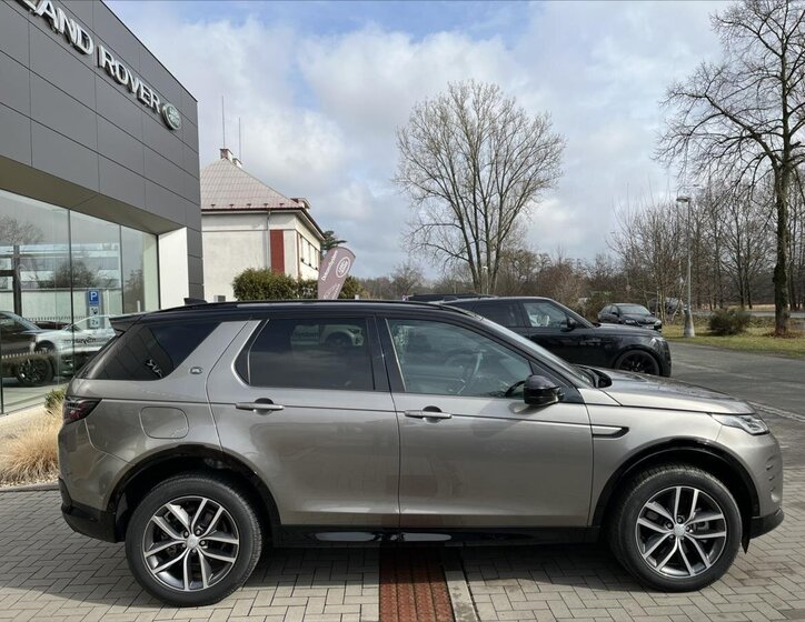 Land Rover Discovery Sport SUV 2,0 l 147 kw