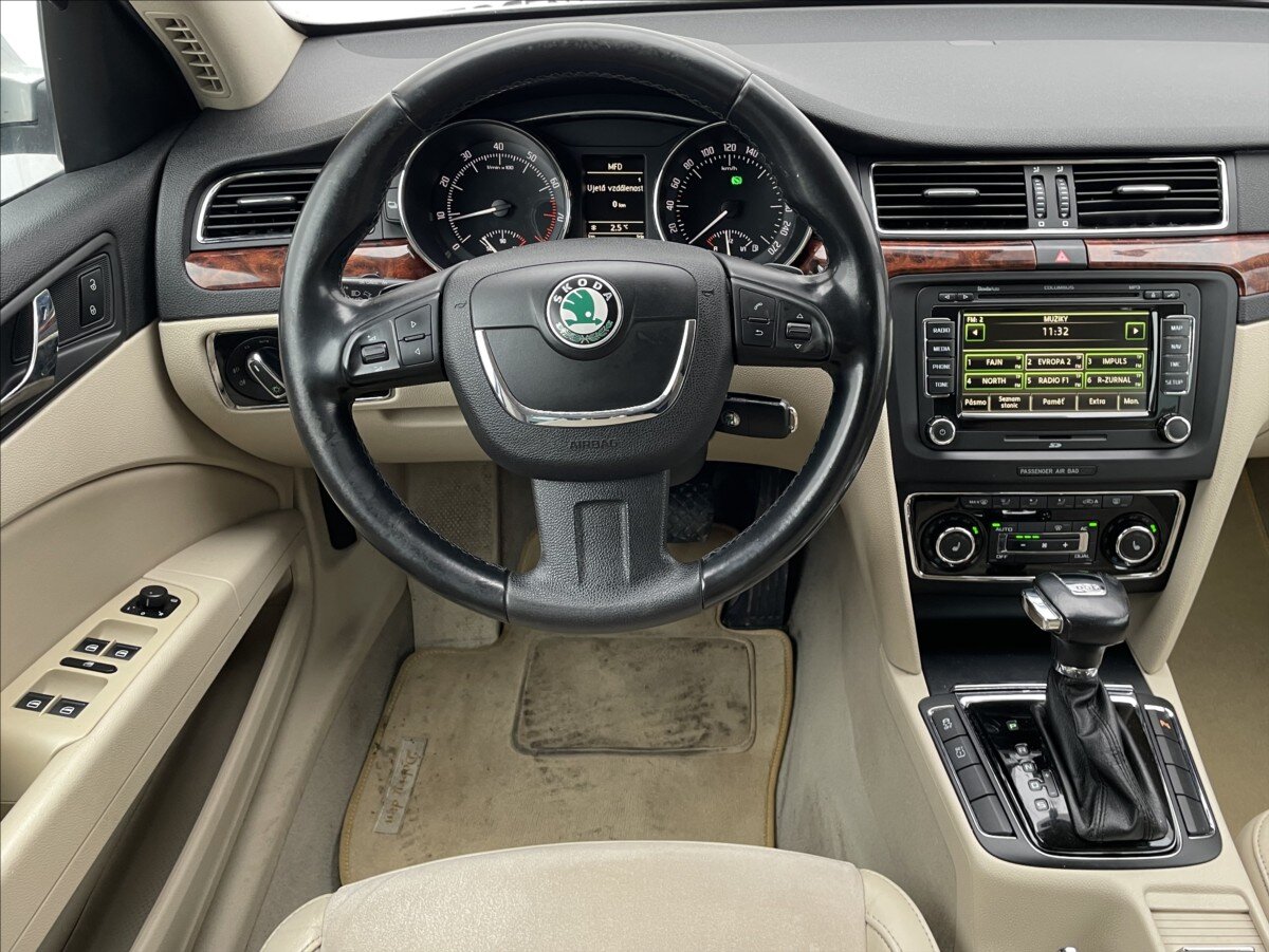 Škoda Superb Liftback 1,8 l 118 kw