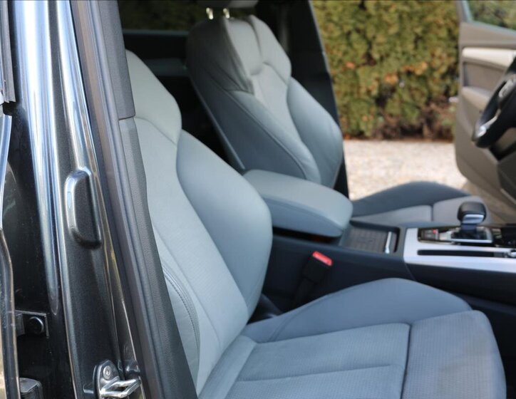 Audi Q5 SUV 2,0 l 150 kw