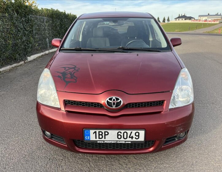 Toyota Corolla Verso 2