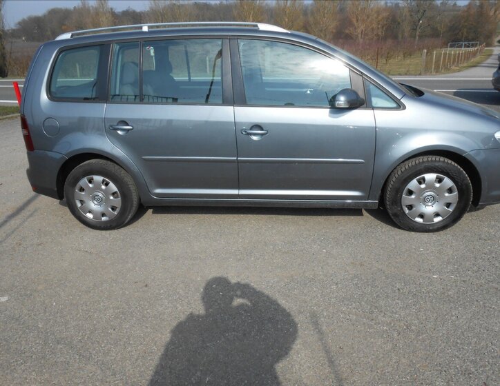 Volkswagen Touran Kombi 2,0 l 103 kw