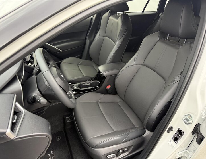 Toyota Corolla Cross SUV / Terénní 2,0 l 112 kw