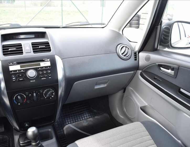 Suzuki SX4 Hatchback 1,6 l 79 kw