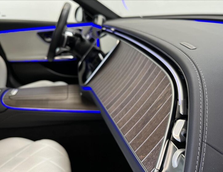 Mercedes-Benz Třídy E 17