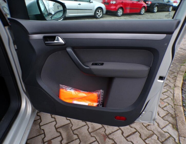 Volkswagen Touran 25