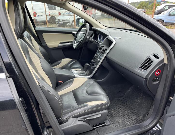 Volvo XC60 10
