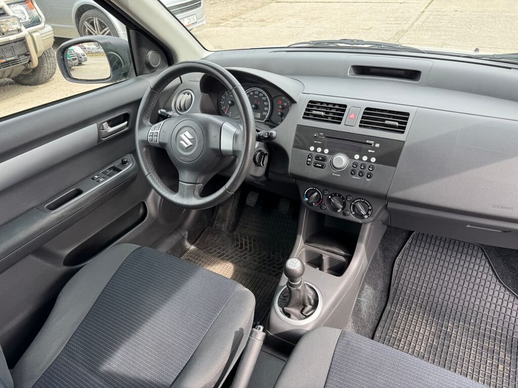 Suzuki Swift Hatchback 1,3 l 67 kw