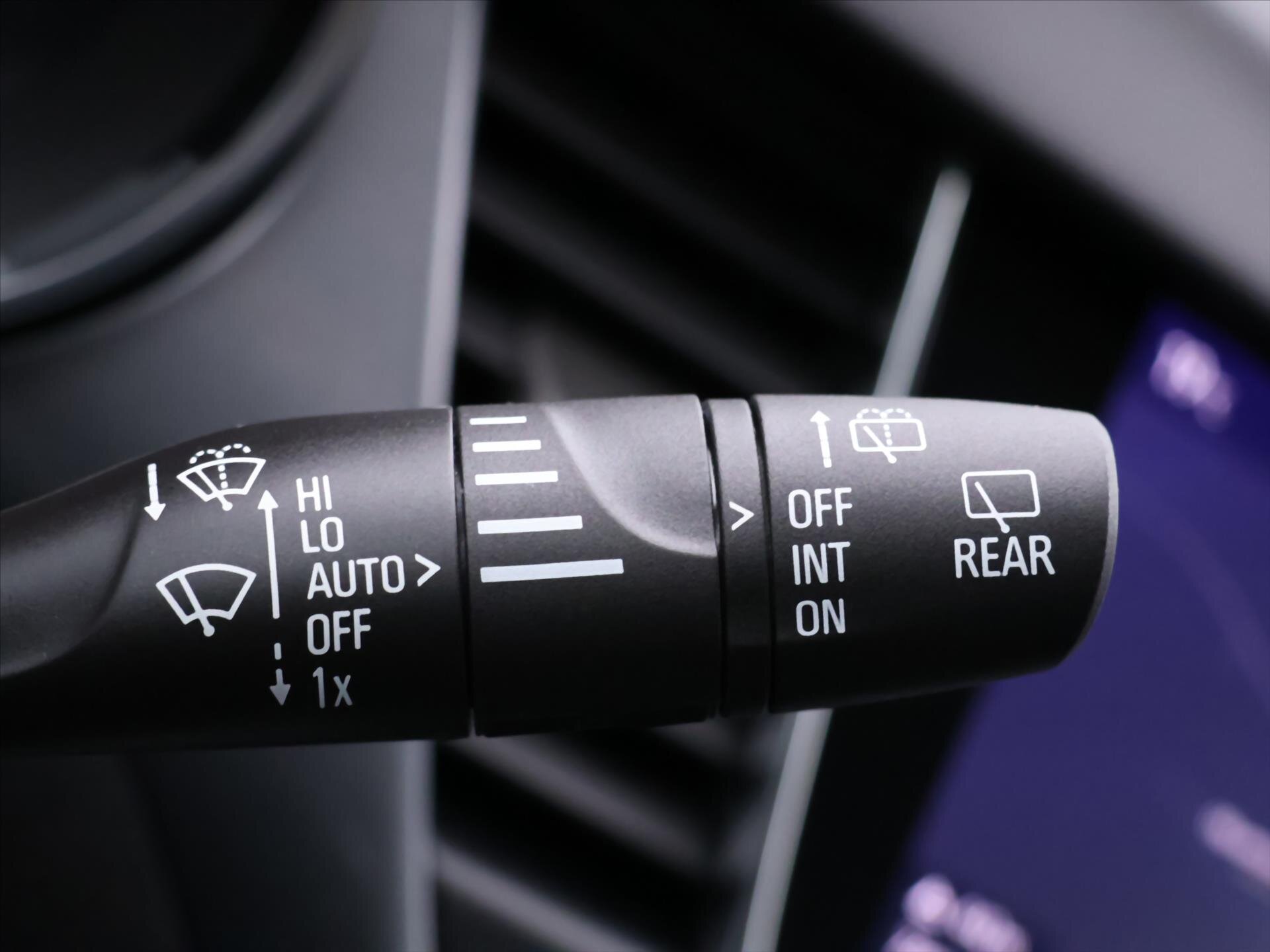 Opel Crossland Hatchback 1,2 l 81 kw