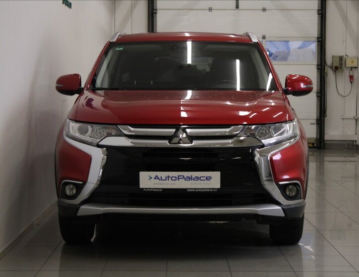 Mitsubishi Outlander SUV / Terénní 2,0 l 110 kw