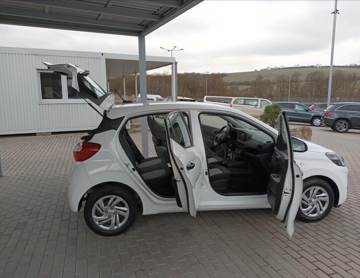 Hyundai i10 Hatchback 998,0 49 kw