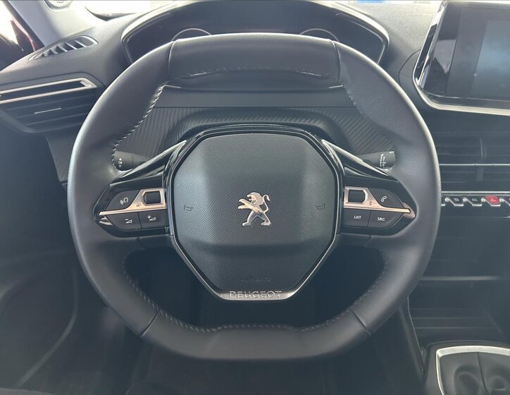 Peugeot 2008 SUV / Terénní 1,2 l 74 kw