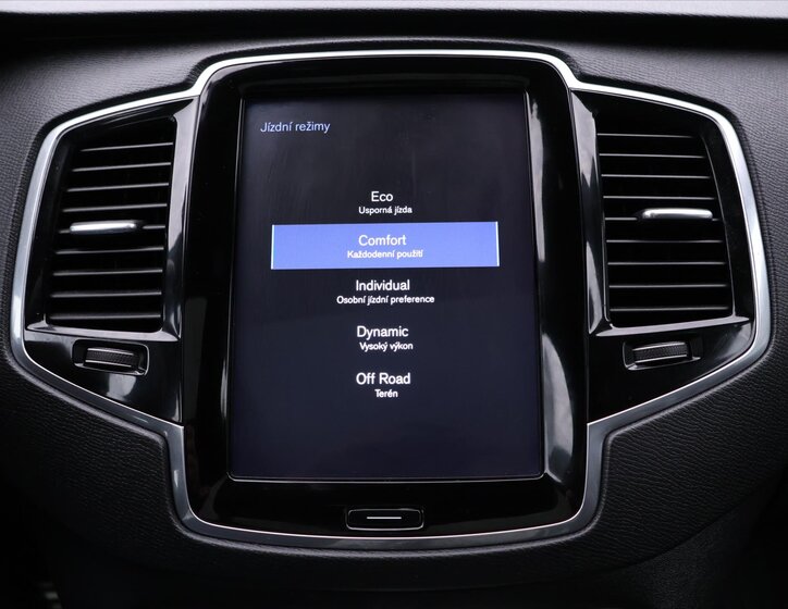 Volvo XC90 SUV 2,0 l 173 kw